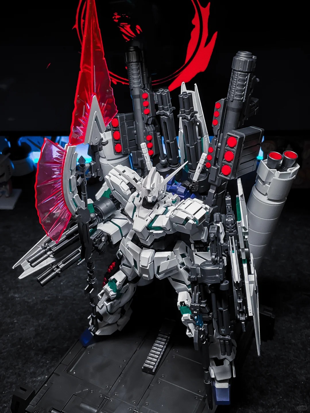 In Stock 1/100 MENGHU Model MG - огляд і ціна Model Kit Unicorn