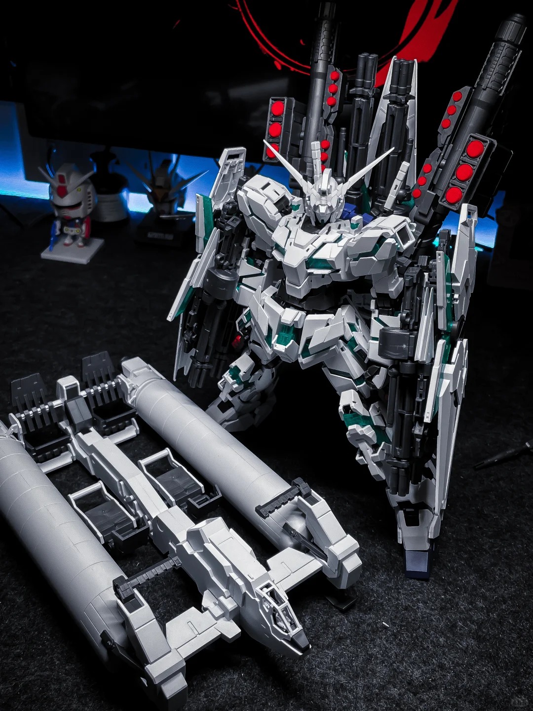 In Stock 1/100 MENGHU Model MG - огляд і ціна Model Kit Unicorn