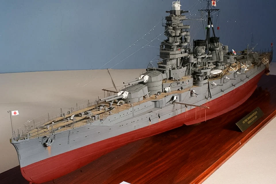1:200 Scale WW2 Battleship Hie - огляд і ціна Model Kit Ww2