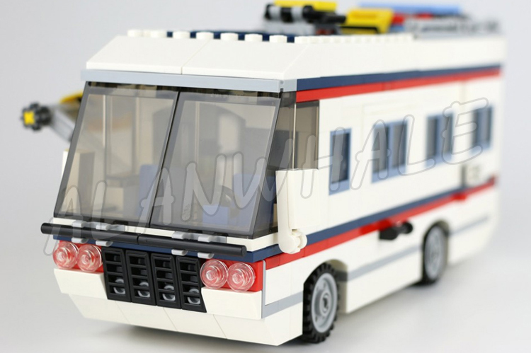 792pcs 3in1 Creative Vacation  - огляд і ціна Model Kit Yacht
