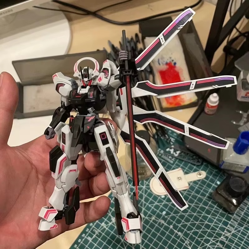 HG 1/144 Schwarzette The Witch - огляд і ціна Model Kit Barbatos