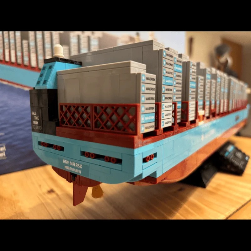 New 2026 Dual-Fuel Container V - огляд і ціна Model Kit Manual