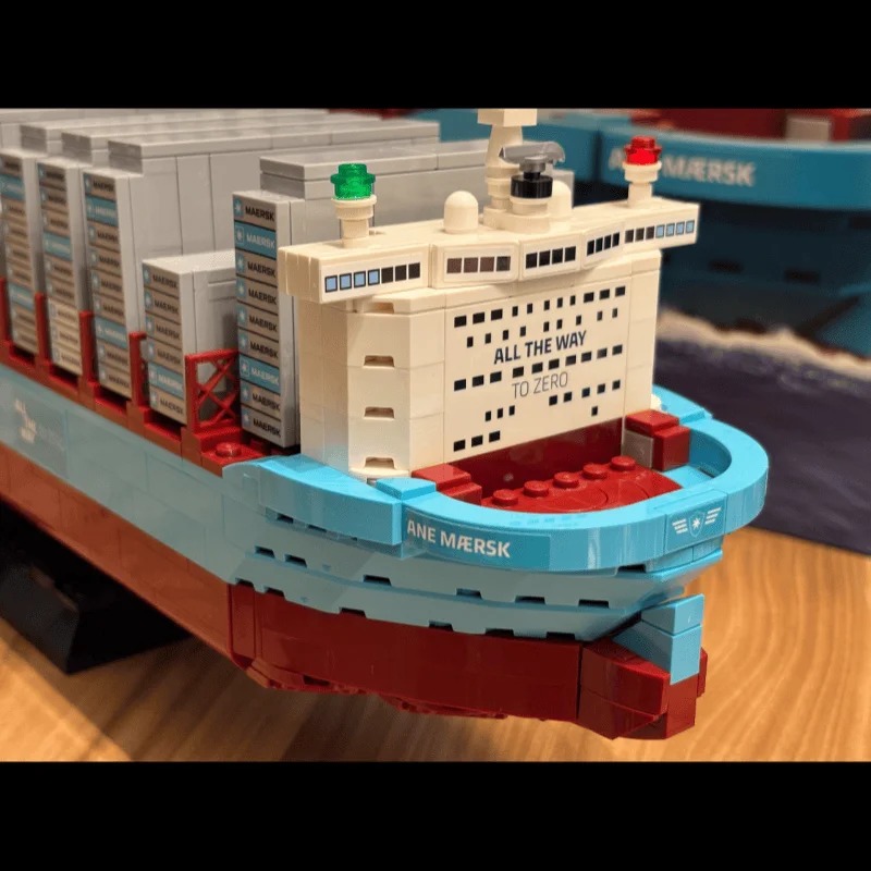 New 2026 Dual-Fuel Container V - огляд і ціна Model Kit Manual